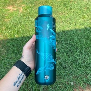 Vacuum Insulted Starbucks Water Bottle